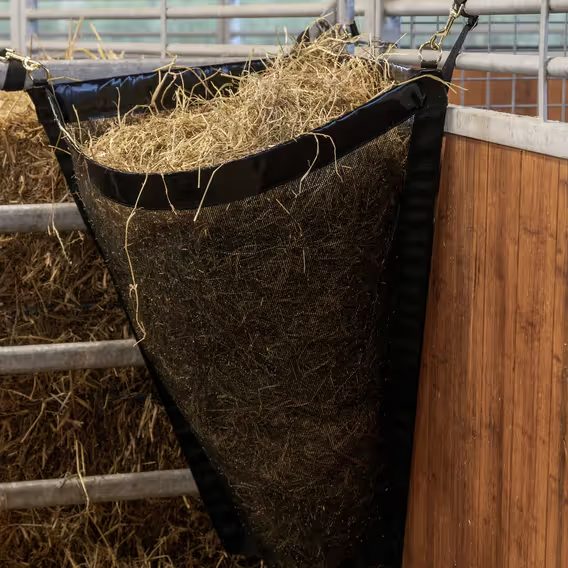 Síť na seno Kentucky Hay Bag Corner