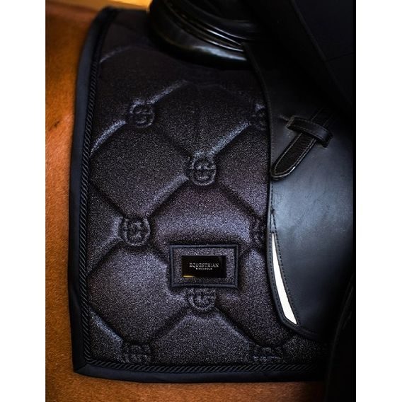 Podsedlová dečka Equestrian Stockholm All black glimmer KOLEKCE