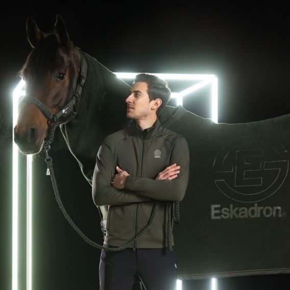 Deka odpocovací Eskadron Dynamic Fleece Stamp Kolekce 2025/26