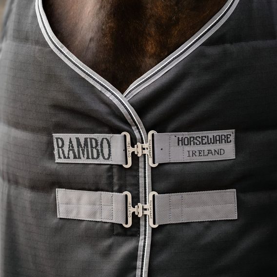 Deka stájová Horseware Rambo Stable 100g Kolekce 2026/27