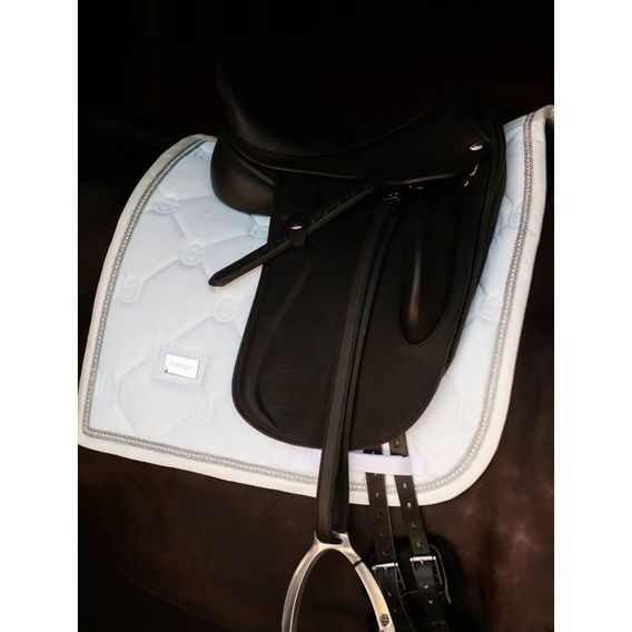 Podsedlová dečka Equestrian Stockholm Crystal White Glimmer