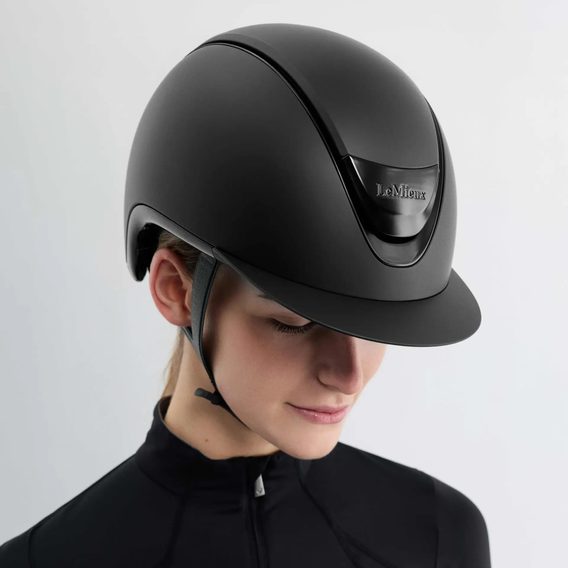 Jezdecká ochranná helma LeMieux Verv® Competition Matte