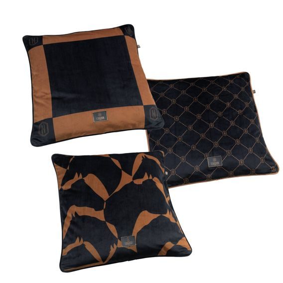 Potah na polštář Eskadron Heritage Velvet Kolekce 2024/25