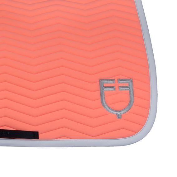 Podsedlová dečka Equestro Wave Quilting Kolekce 2026