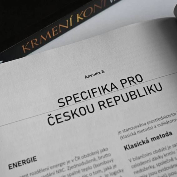 Publ Krmení koní Kompletní výživové požadavky - rozšířený dotisk