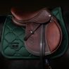 Podsedlová dečka Equestrian Stockholm Satin Sycamore Green Kolekce 2026/27