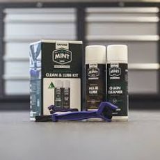 ĶĒŽU LĪDZEKLIS OXFORD MINT BIKE CHAIN CLEANER 0,5L KOMPLEKTĀ IETILPST SMĒRVIELA UN ĶĒDES SUKA