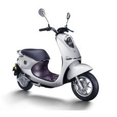 ELEKTRISKAIS MOTOROLLERIS YADEA C-UMI