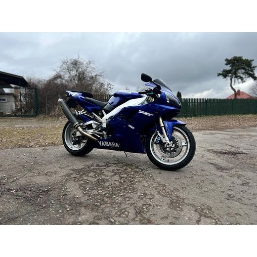 YAMAHA YZF-R1