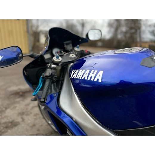YAMAHA YZF-R1