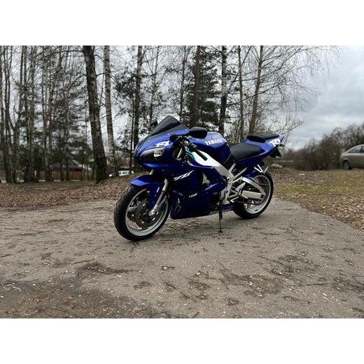 YAMAHA YZF-R1