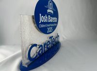 Detail akrylátové zakázkové trofeje s vlastním logem