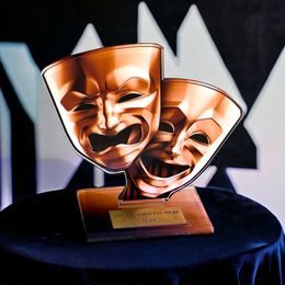 Akrylátová trofej AWF M09 | Divadlo