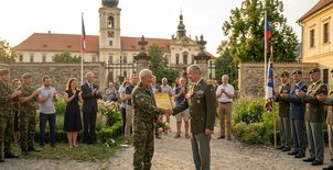 Zakázkové medaile a plakety Armády
