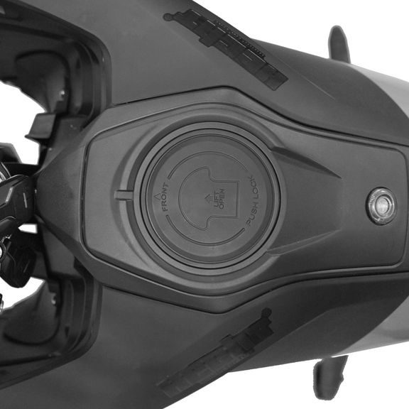 HECHT STRATIS BLACK - Scuter electric