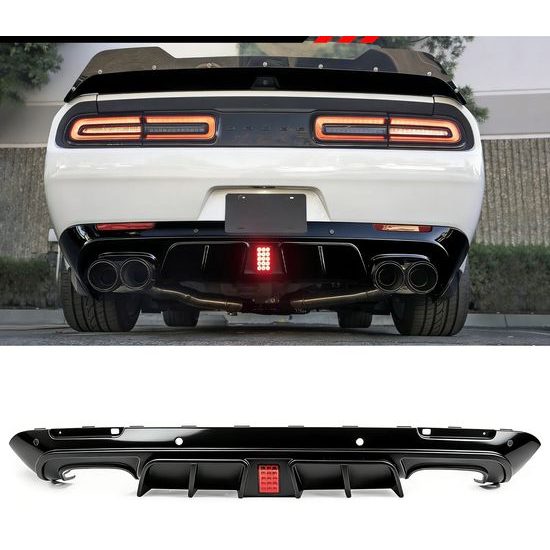 Zadní difuzor Dodge Challenger s brzdovým světlem a mlhovkou (2015 - 2023)