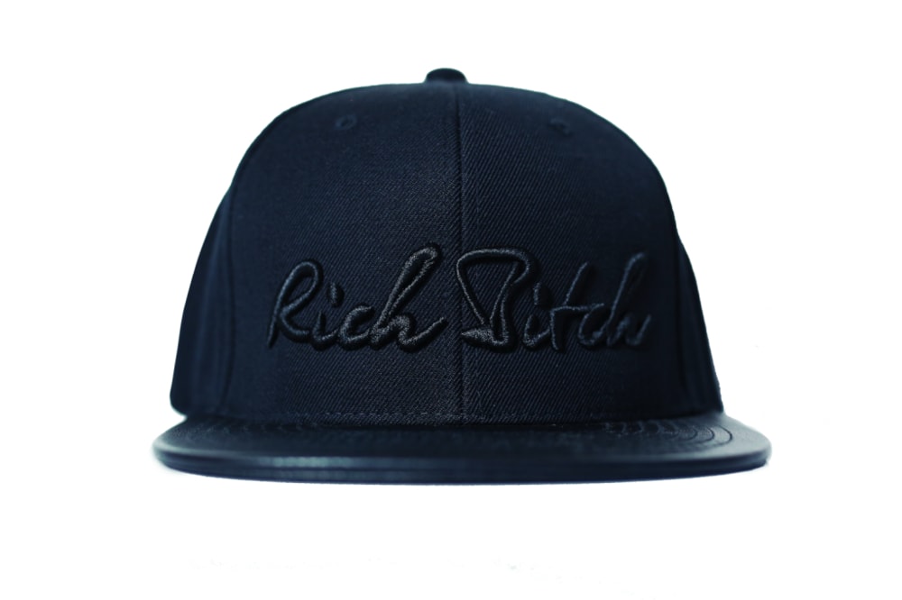 Levně RICH BITCH SNAPBACK BLACK CAP