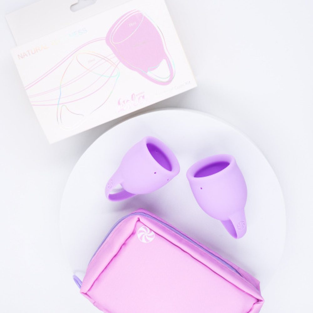Lola Games Sada menstruačních kalíšků Natural Wellness Levandulová Orchidea 2 ks (obrázek 4)