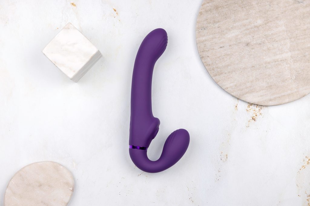 Vive Satu Triple Action Rechargeable Pulse Wave & Vibrating G-spot  Strapless Strap-on