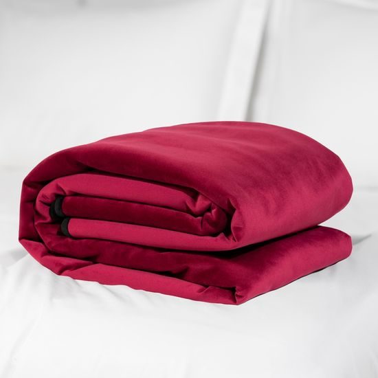 Liberator Fascinator Throw Velvish Merlot - Luxusný prehoz cez posteľ Červená