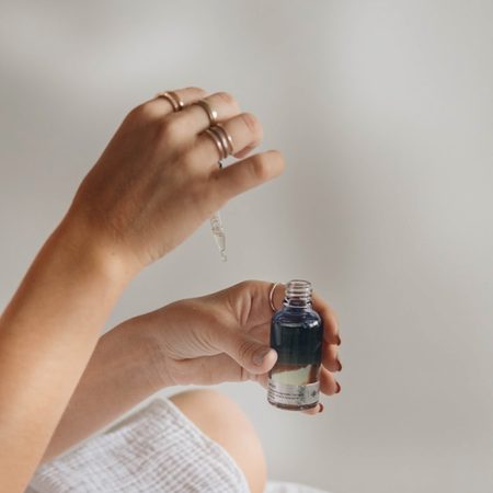 Tiefenhydration und Rückgewinnung jugendlicher Ausstrahlung mit Hyaluronsäure