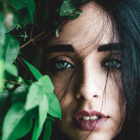 Lentilles de contact vertes - un look naturel avec une étincelle de magie