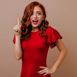 Por qué llevar lentillas de colores: cinco razones divertidas