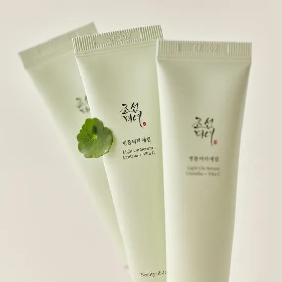 BEAUTY OF JOSEON Rozjasňující a zklidňující sérum Light On Serum - Centella + Vita C (30 ml)
