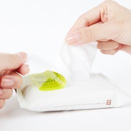 Innisfree Odličovací a čistící pleťové ubrousky Apple Seed Cleansing Tissue (15 ks)