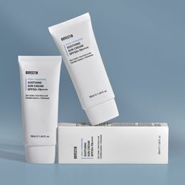 KOSÉ SUNCUT Opalovací esence Light Up UV Essence Sunblock SPF50+ PA++++ (80 g)