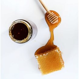 Med a včelí produkty v kosmetice