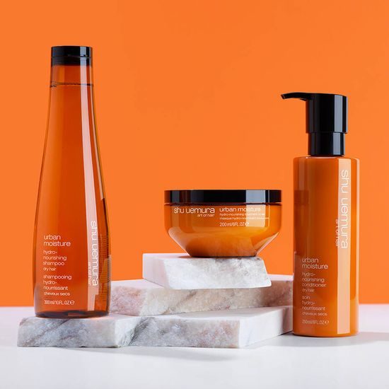 SHU UEMURA Šampon Urban Moisture Hydro-nourishing Shampoo Dry Hair (300 ml)