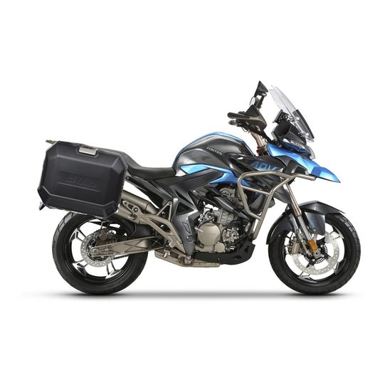 KOMPLETNÍ SADA BOČNÍCH ČERNÝCH HLINÍKOVÝCH KUFRŮ SHAD TERRA BLACK 47L/47L, VČETNĚ MONTÁŽNÍ SADY SHAD ZONTES ZT310-T/ T2-310