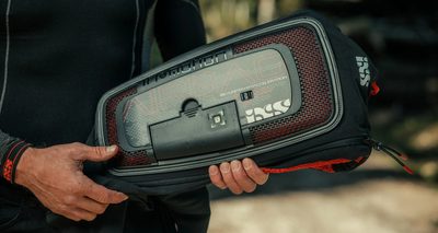 Bezpečnost na motorce: Je airbag nová helma?