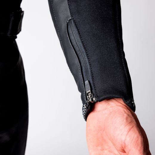 DVOUDÍLNÁ KOŽENÁ KOMBINÉZA IXS ACE 1.0 ČERNÁ