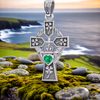 Stříbrný přívěsek Claddagh keltský kříž se čtyřlístkem