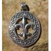 FLEUR DE LIS v keltském oválu, stříbrný šperk