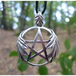 Pentagram živlů s granátem stříbrný přívěsek
