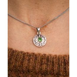 Stříbrná keltská kočka v půlměsíci