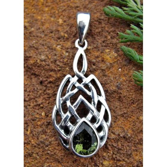 Slza Avalonu – stříbrný přívěsek s vltavínem a keltskými motivy