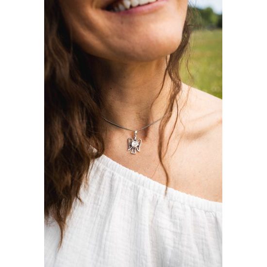 Strážný anděl, stříbrný přívěsek s měsíčním kamenem