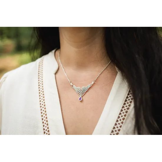 Lady Avalon s ametystem stříbrný náhrdelník