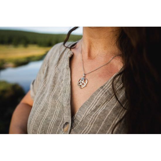 stříbrný přívěsek Keltské srdce