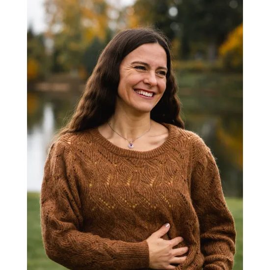 Oko Danu – stříbrný keltský přívěsek s granátem