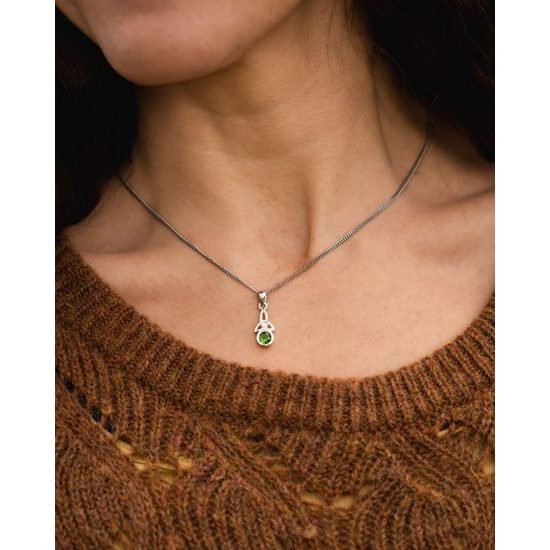 Dotek vesmíru – stříbrný amulet s vltavínem