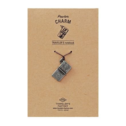Pendentif en étain TRAVELER’S COMPANY - TRAVELER'S notebook