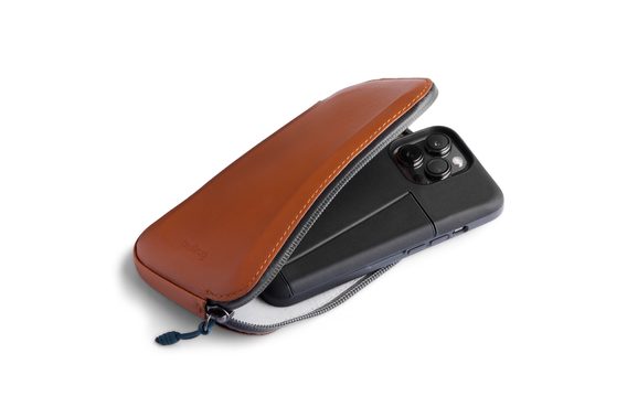 Bellroy All-Conditions Phone Pocket Plus