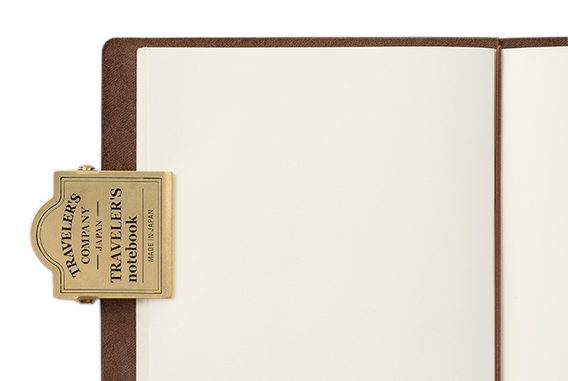 Clip en laiton pour carnet de notes TRAVELER’S NOTEBOOK avec logo TRAVELER’S COMPANY
