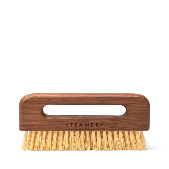 Brosse à vêtements de poche avec manche en chêne