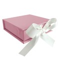 MINET Růžová magnetická krabička na šperky s bílou stuhou - 8 x 8 x 2,5 cm